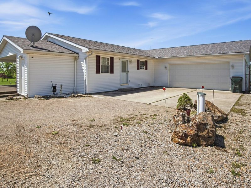 2760 Flint Ridge Road, Hopewell, OH 43746 Photo 6