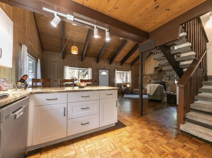 995 Holly Road, Tahoe City, CA 96145 Photo