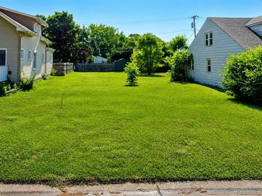 20800 Rensselaer Street , Farmington Hills, MI 48336