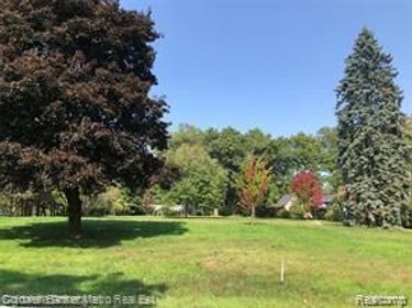 3868 Lincoln Road, Bloomfield Twp, MI 48301