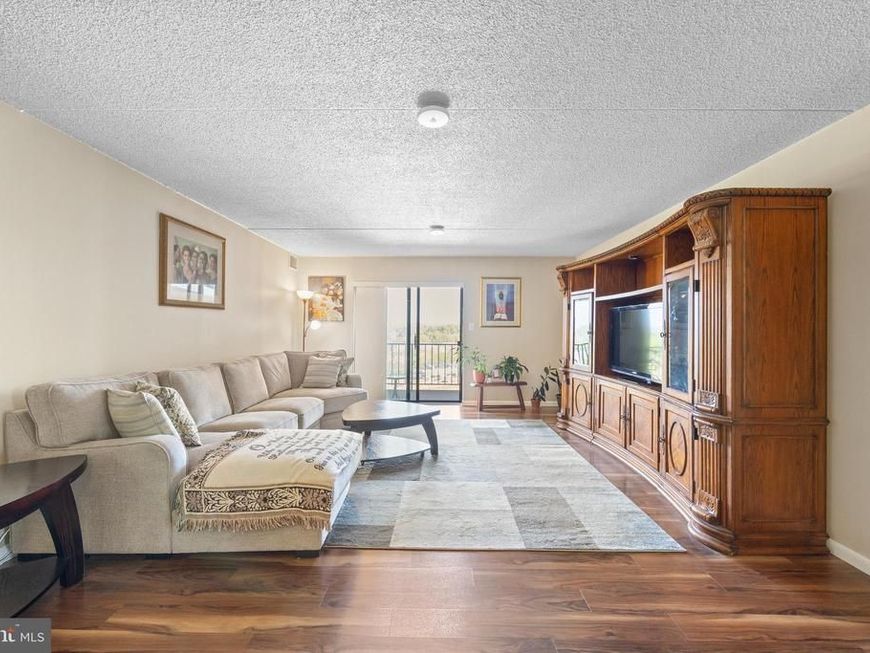 20933 Valley Forge Circle, Unit 933, King of Prussia, PA 19406 Main Photo