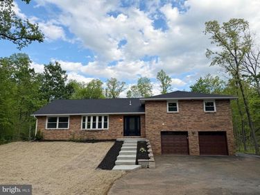 318 MARIENSTEIN ROAD, OTTSVILLE, PA 18942