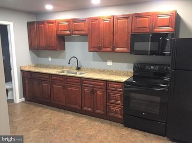 16 S JEFFERSON STREET, BOYERTOWN, PA 19512