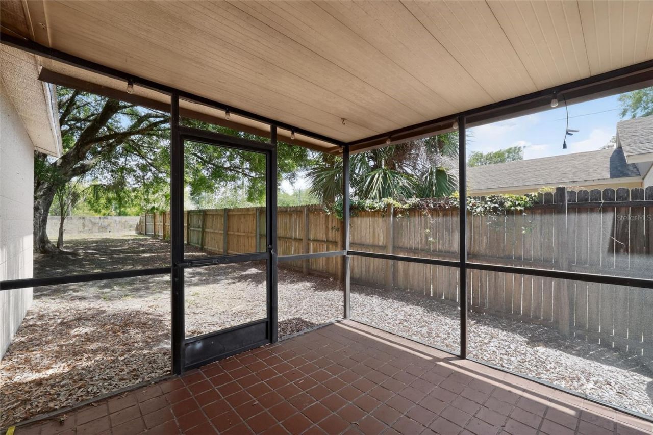 1404 Vinetree Drive , Brandon, FL 33510 Photo