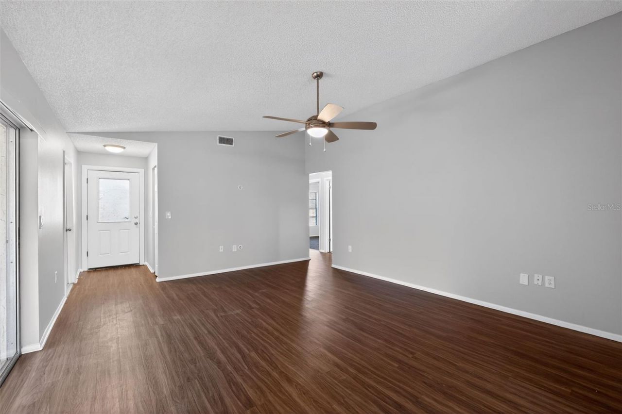 1404 Vinetree Drive , Brandon, FL 33510 Photo
