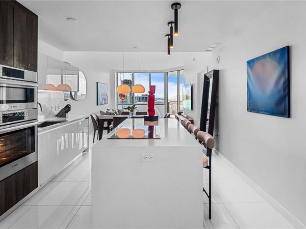 851 NE 1st Ave , Unit 1606, Miami, FL 33132
