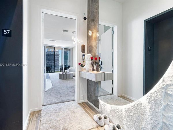 801 S Miami Ave, Unit 5702, Miami, FL 33130