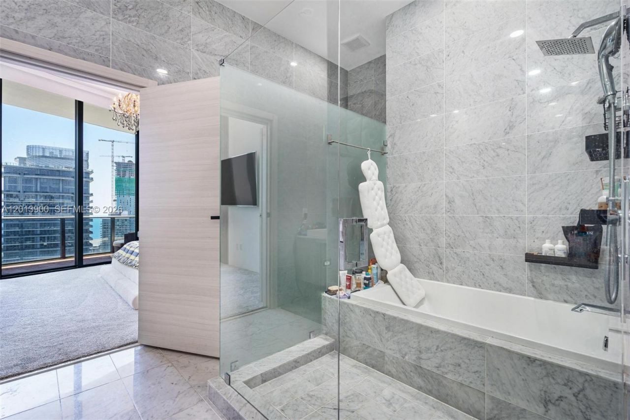 801 S Miami Ave, Unit 5702, Miami, FL 33130 Photo