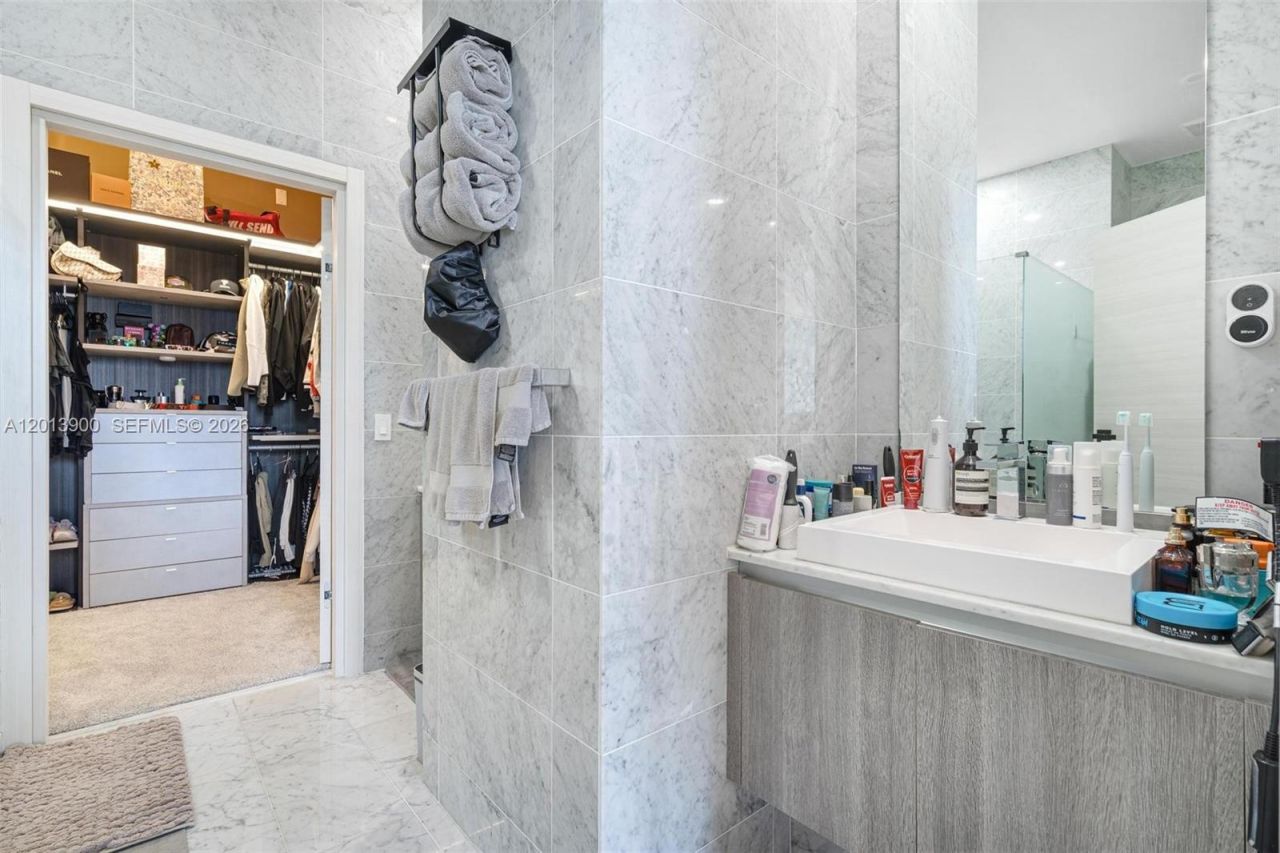 801 S Miami Ave, Unit 5702, Miami, FL 33130 Photo