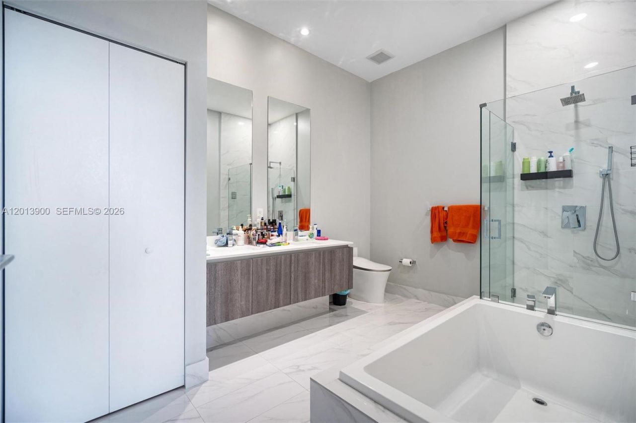 801 S Miami Ave, Unit 5702, Miami, FL 33130 Photo