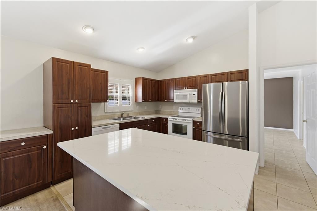 1082 Ridgeway Dr , North Fort Myers, FL 33903 Photo