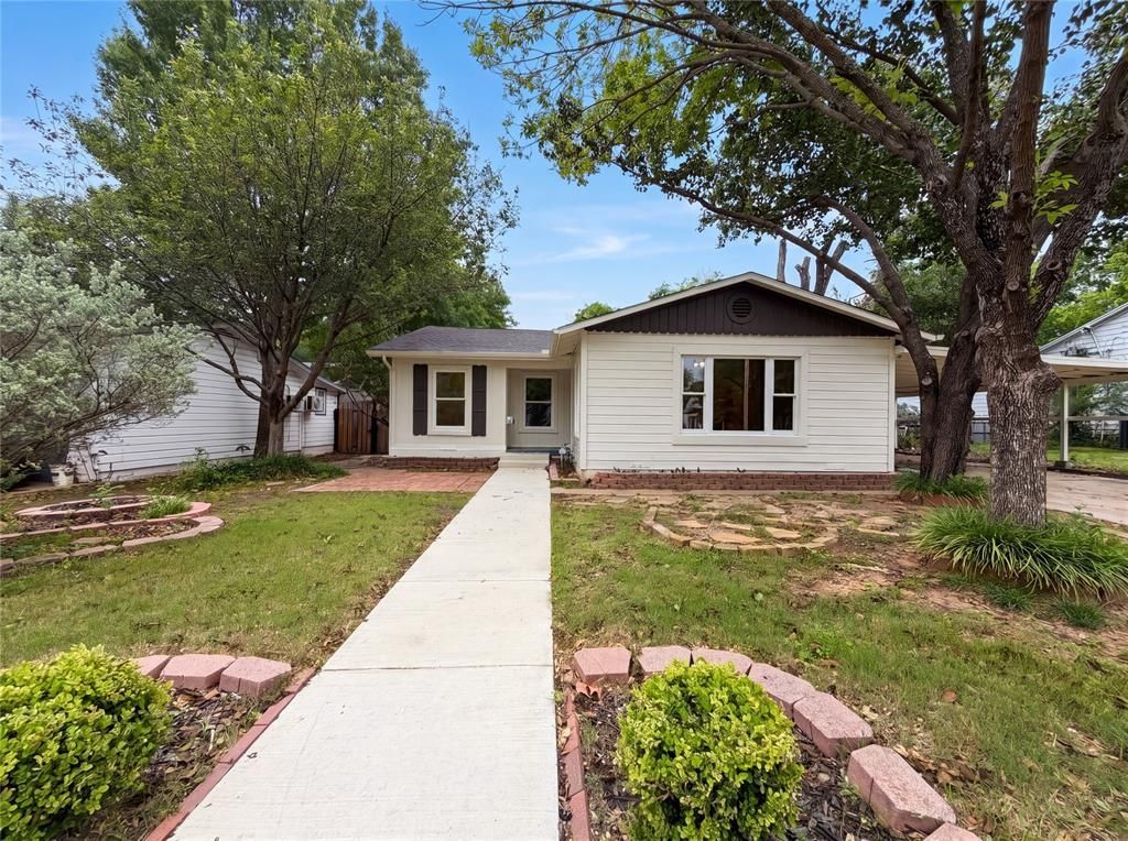 2724 Halbert Street, Fort Worth, TX 76112 Main Photo