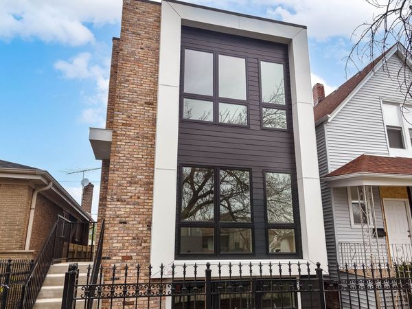 4938 W Medill Avenue , Chicago, IL 60639