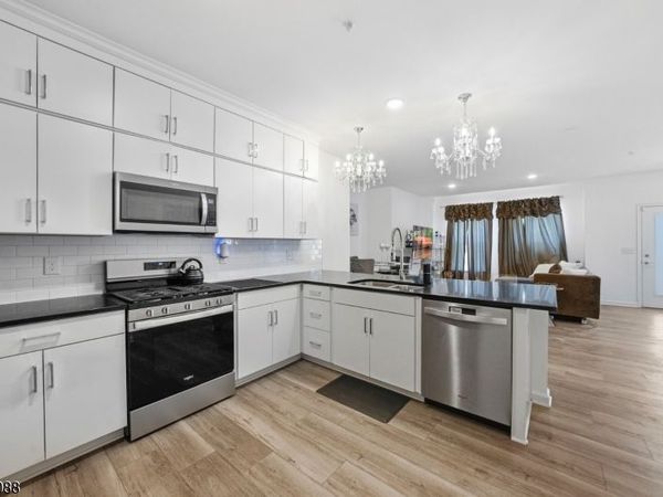 1 Sadie Cir, Union, NJ 07083