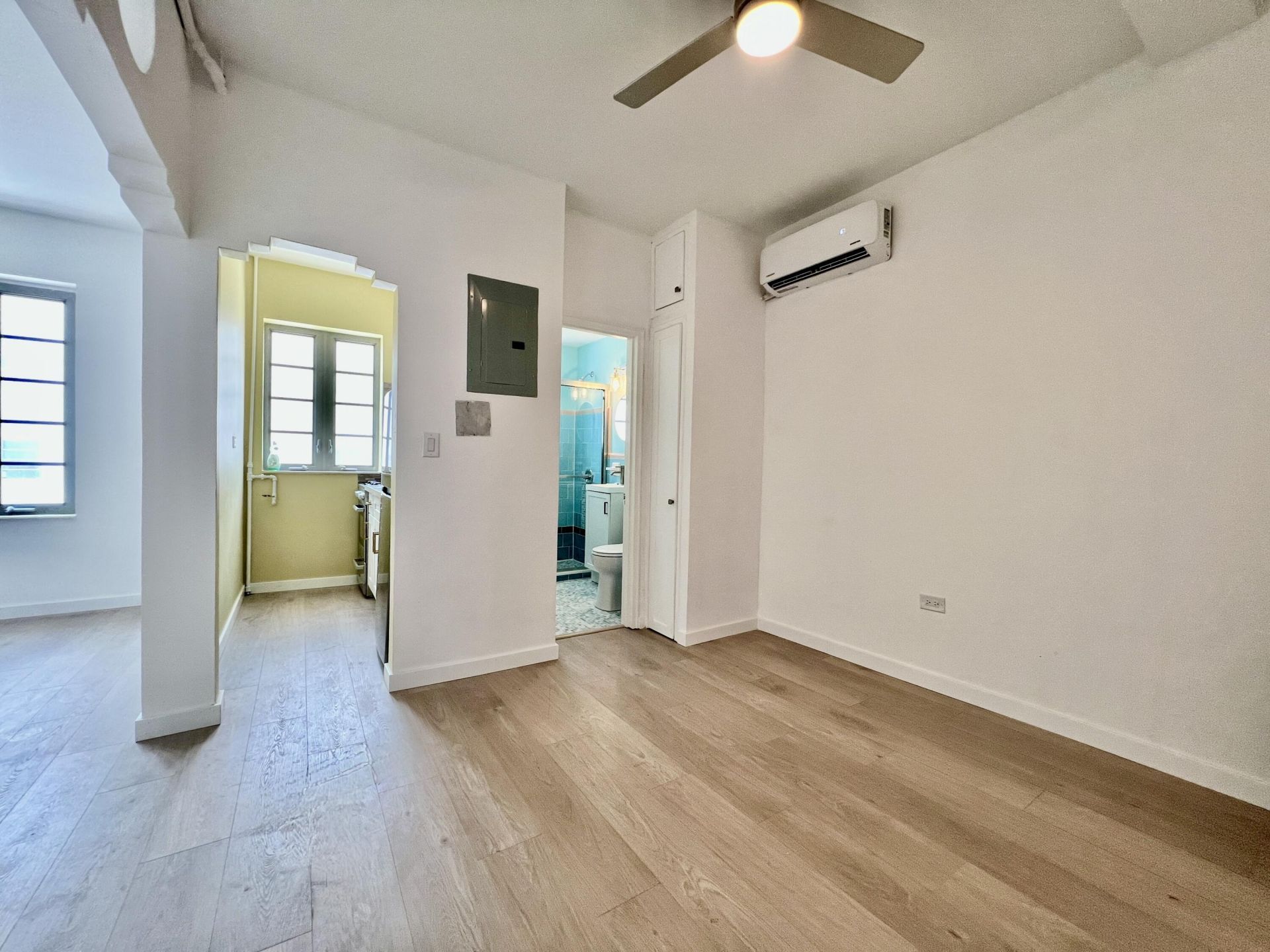 901 Collins Avenue, Unit 209, Miami Beach, FL 33139 Photo