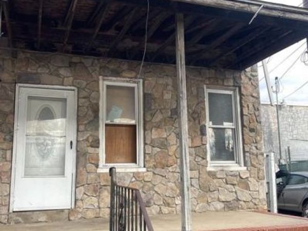 409 FLOWER STREET , CHESTER, PA 19013
