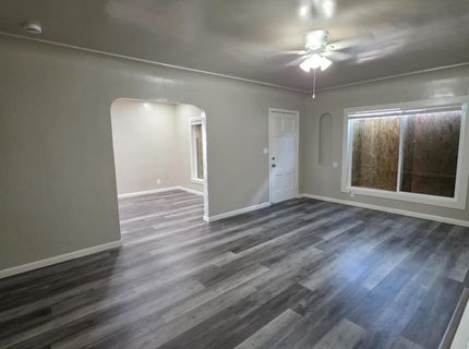 5748 Nina Way, Sacramento, CA 95824 Photo