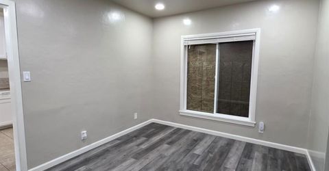 5748 Nina Way, Sacramento, CA 95824 Photo