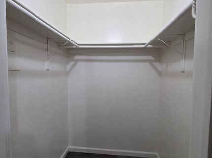 5748 Nina Way, Sacramento, CA 95824 Photo