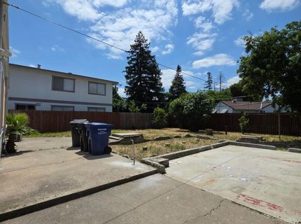 5748 Nina Way, Sacramento, CA 95824 Photo