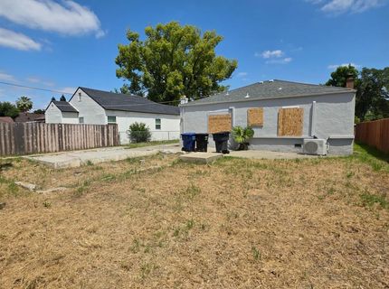 5748 Nina Way, Sacramento, CA 95824 Photo