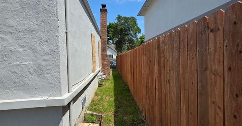5748 Nina Way, Sacramento, CA 95824 Photo