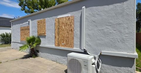 5748 Nina Way, Sacramento, CA 95824 Photo