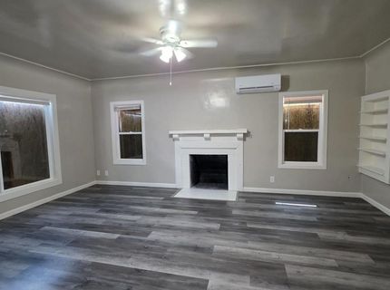 5748 Nina Way, Sacramento, CA 95824 Photo