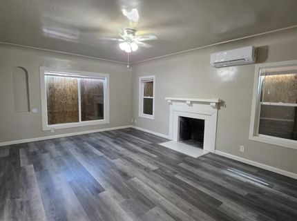 5748 Nina Way, Sacramento, CA 95824 Photo