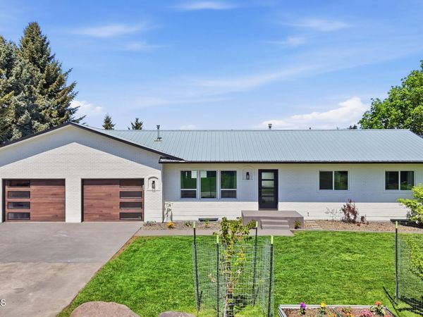 1525 W Miles AVE , Hayden, ID 83835