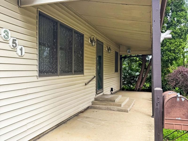 351 Deerfield Road, Columbus, OH 43228 Photo 3