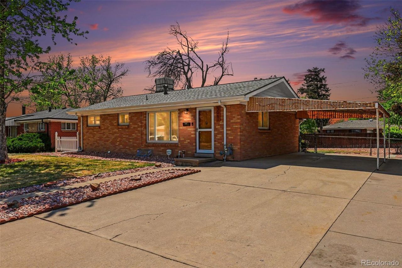 3061 Worchester Street, Aurora, CO 80011 Main Photo