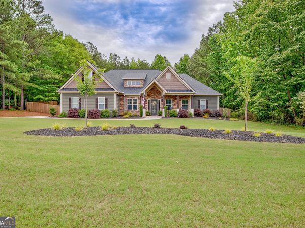 138 Magnolia Place Drive, Senoia, GA 30276