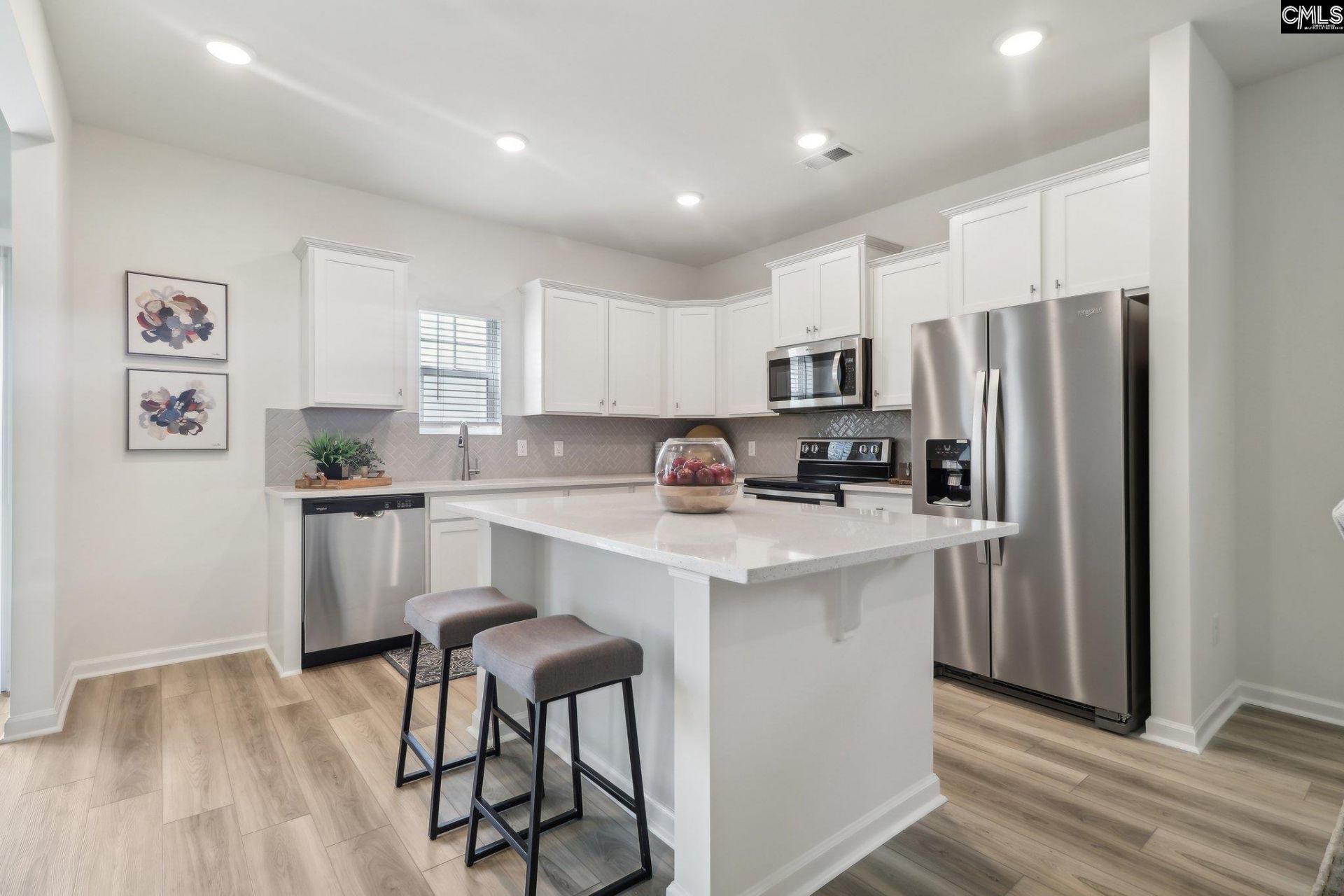 614 Griffon Drive Photo 4