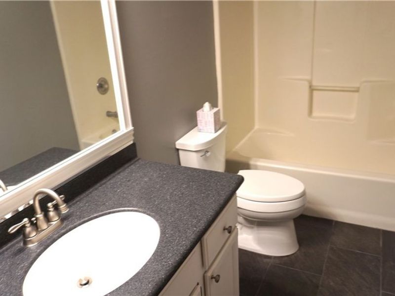 16801 Orchard Grove Drive, Middleburg Heights, OH 44130 Photo 17