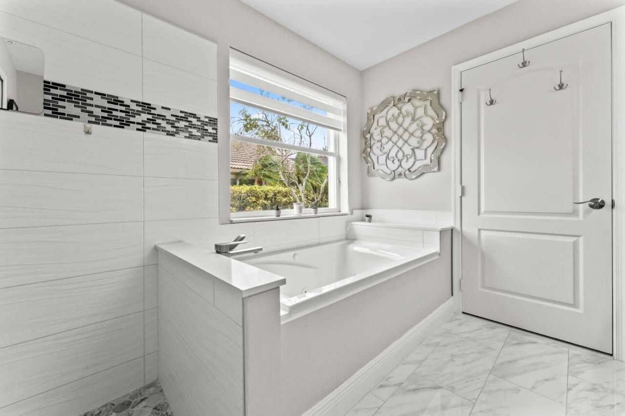 2538 Egret Lake Drive, Greenacres, FL 33413 Photo