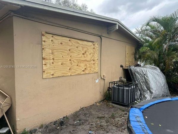 3910 SW 34th Ave , West Park, FL 33023
