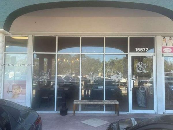15572 SW 72 Street , Miami, FL 33193
