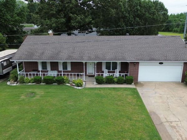 1201 Daniel Drive, Paragould, AR 72450