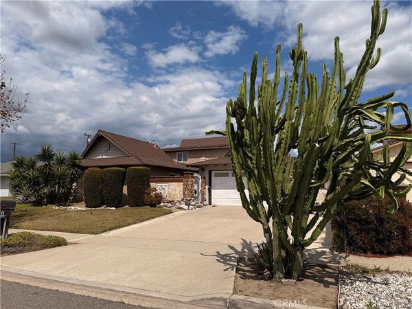 136 N Tiana Lane, Anaheim Hills, CA 92807