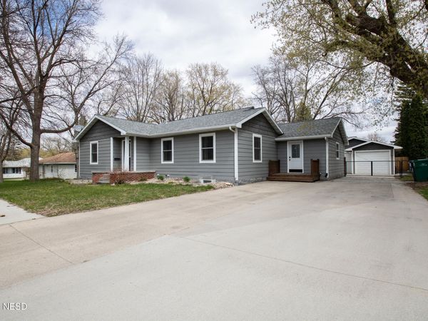 1014 1ST STREET NW, Watertown, SD 57201