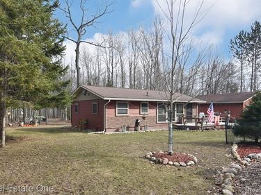 4084 N Weasel Trail, Alcona Twp, MI 48742