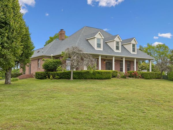 314 Fairview Rd, Dickson, TN 37055