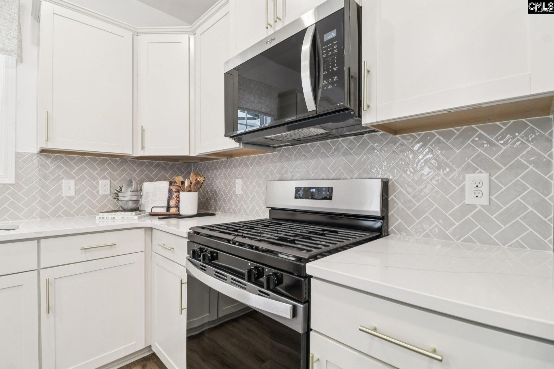 624 Griffon Drive  Photo 11