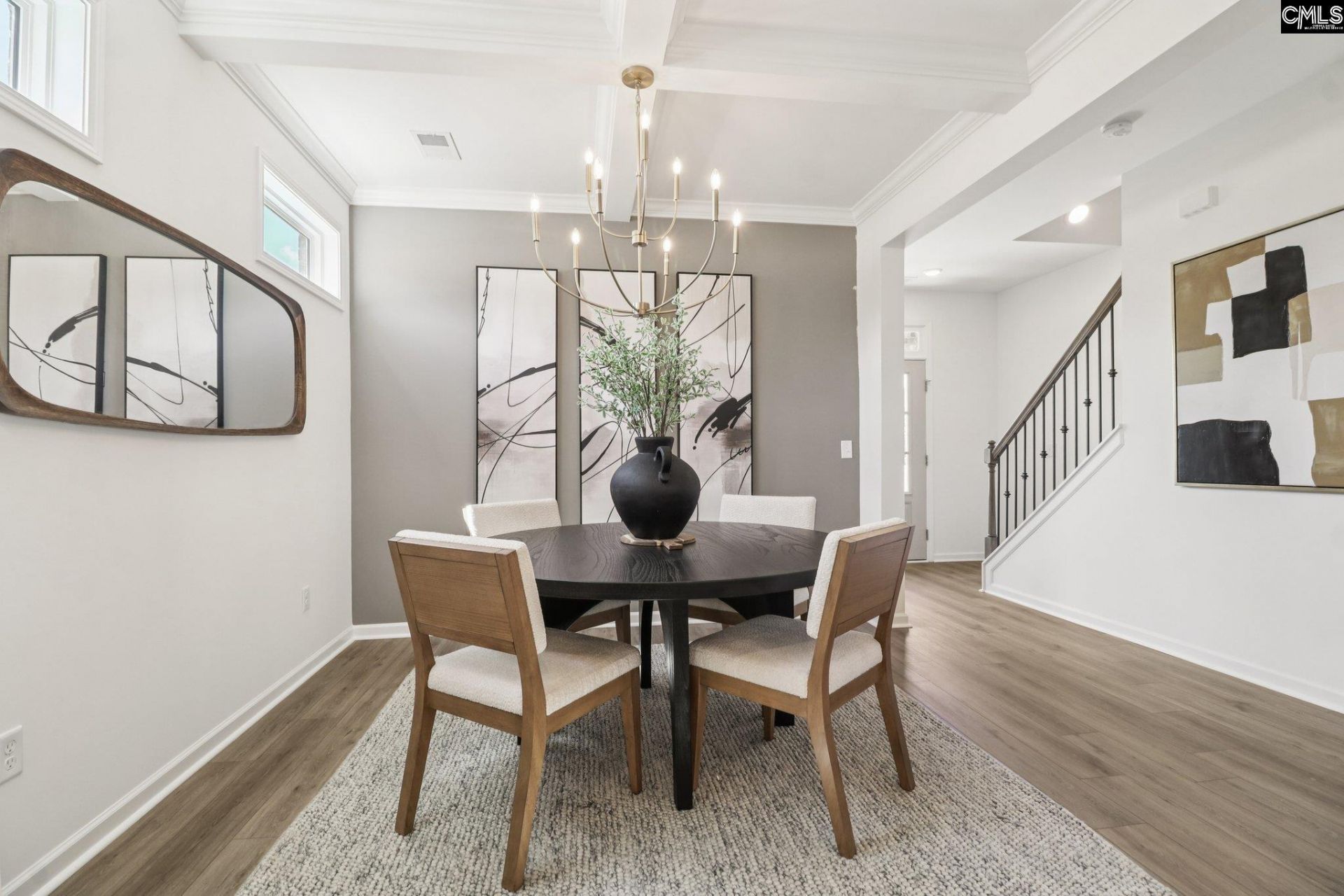 624 Griffon Drive  Photo 4