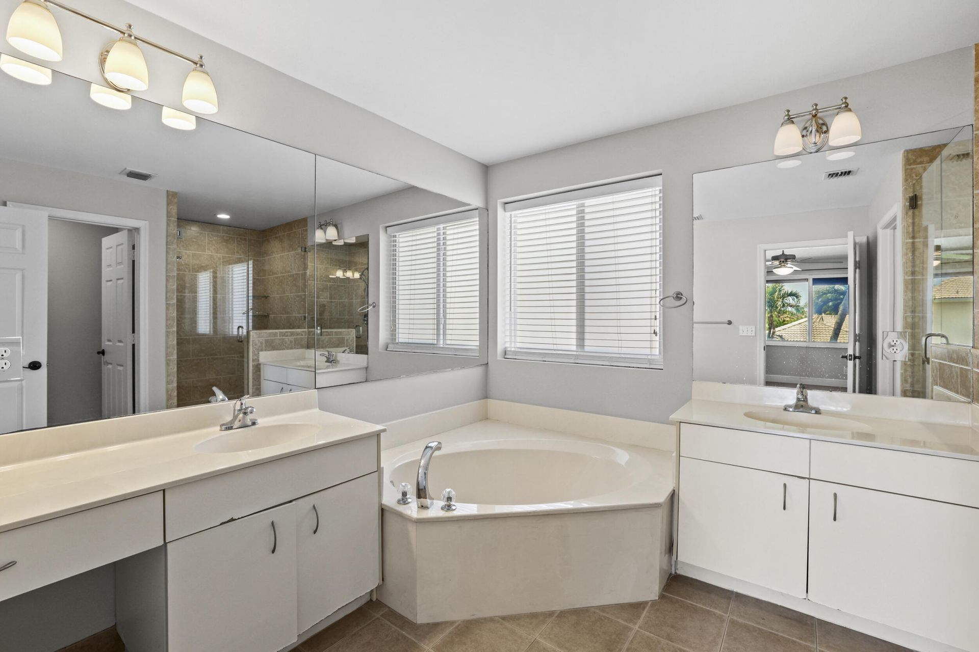 6878 NW 33rd Street, Margate, FL 33063 Photo