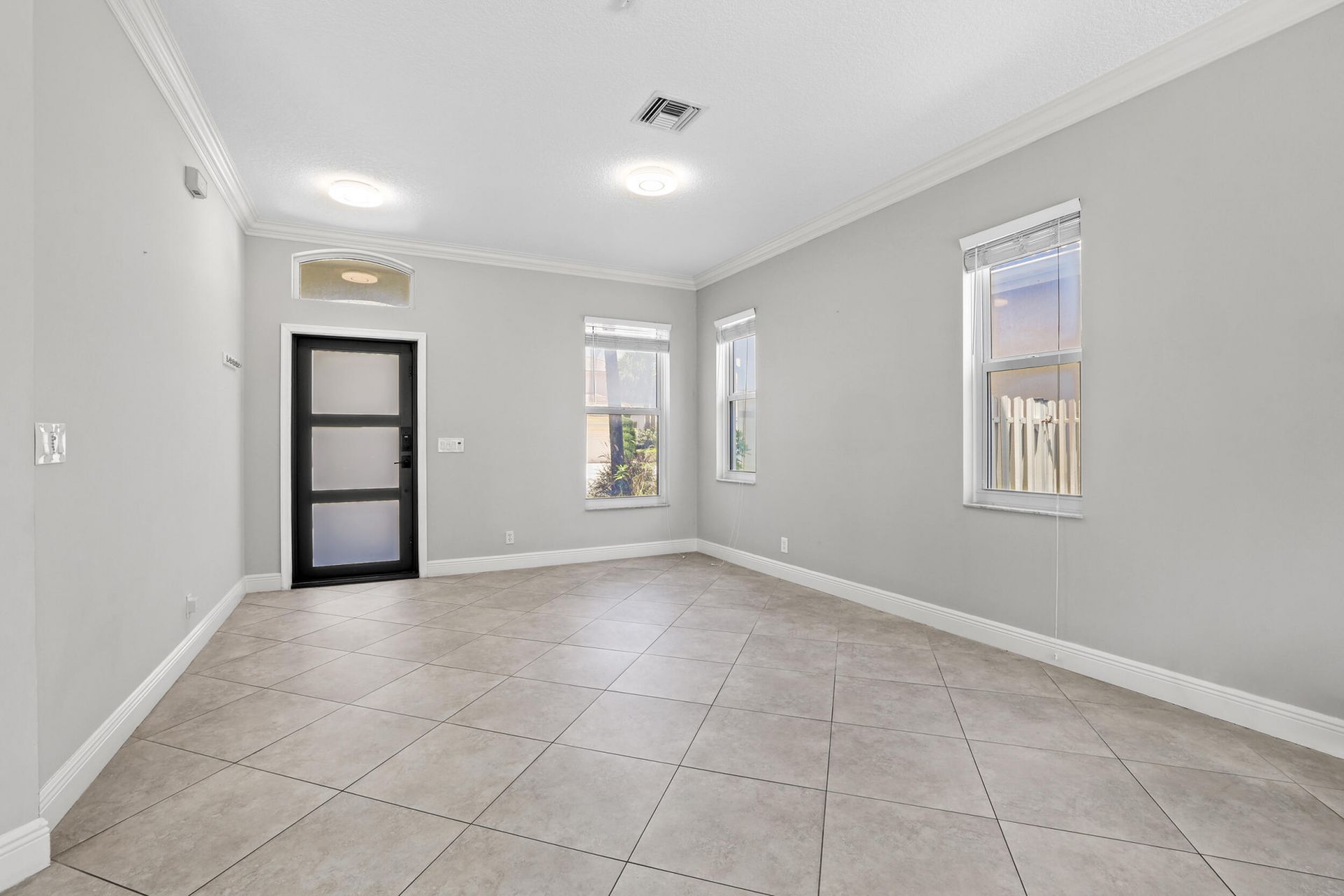 6878 NW 33rd Street, Margate, FL 33063 Photo