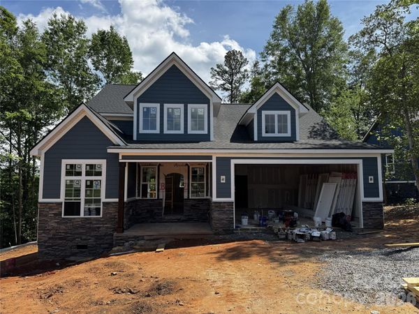 3821 54th Avenue NE, Hickory, NC 28601