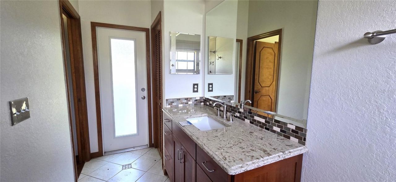 3904 Hidden Spring Place , Valrico, FL 33596 Photo