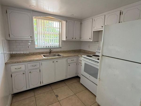 18707 NE 2nd Ave , Unit 918, Miami, FL 33179